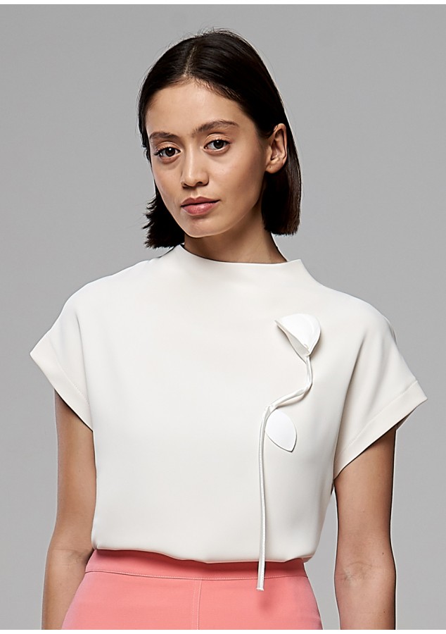 Блузка Лавиния из вискозы цвета экрю