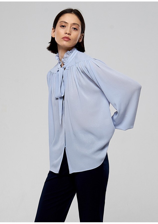 Блузка Регина дымчато-голубая с люриксом