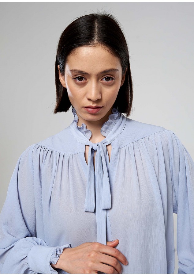 Блузка Регина дымчато-голубая с люриксом