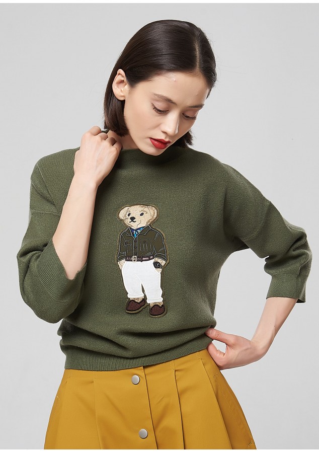 Джемпер цвета хаки