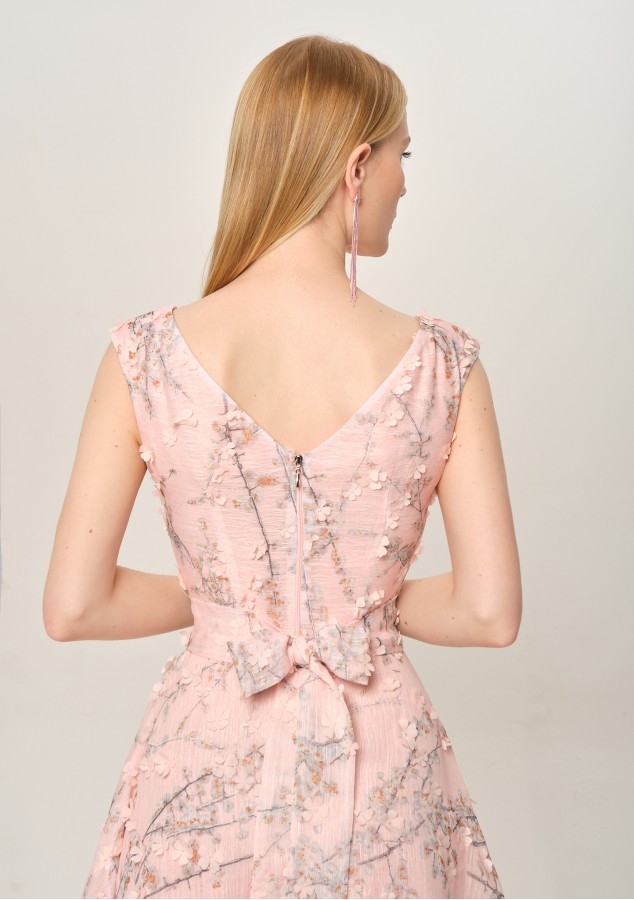 Платье Эшли нежно-розовое из фактурной ткани